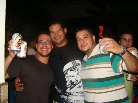 Problema puro!! Olha Torres de papagaio de pirata!!